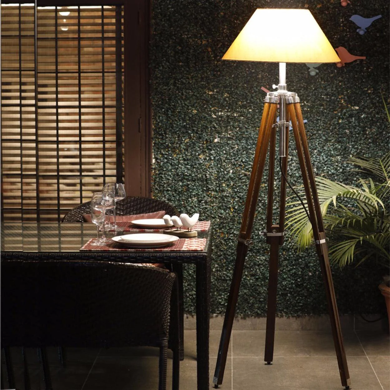 TRIPOD WOODEN AND SHADE FLOOR LAMP